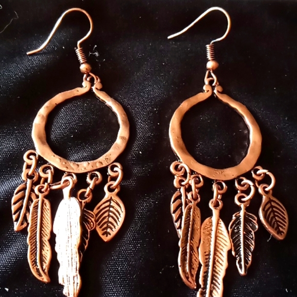 handmade Jewelry - HAMMERED COPPER FEATHER DANGLE EARRINGS MADE BY HAND 2 INCH DANGLE